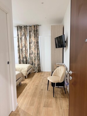Double Room, 2 Single Beds