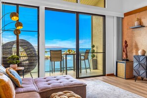 Apartment (4 Bedrooms) | Wohnzimmer