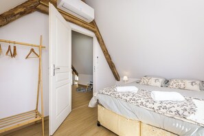 4 عدّة غرف نوم ومكواة/لوح كي وسرير سفر وواي فاي مجانًا