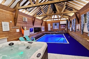 Una piscina techada