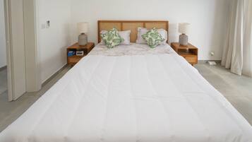 3 bedrooms, in-room safe, iron/ironing board, WiFi