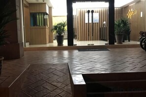 Ảnh chưa phân loại, 3 trong số 17 ảnh, nút