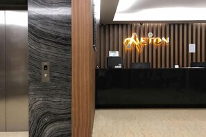 Ảnh chưa phân loại, 5 trong số 17 ảnh, nút