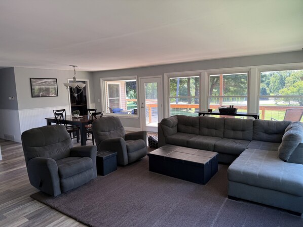 TV, fireplace - 4-bedroom house on the Black River in Fort Gratiot. Dock your boat out back! (Fort Gratiot)