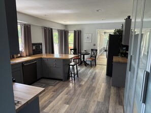 Mikrobølgeovn, ovn, kogeplade, opvaskemaskine