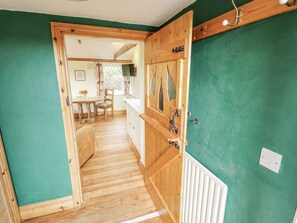 Interior - Pendockie (Boston)