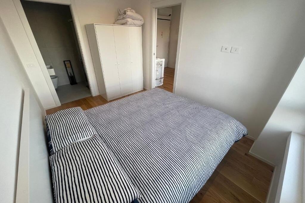 1 camera, Wi-Fi, lenzuola