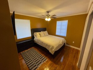 4 makuuhuonetta, Wi-Fi, vuodevaatteet