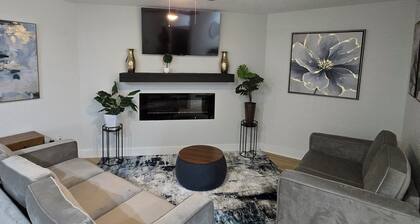 Cozy 3-bedroom house very close to major freeways going to Dallas or Fort Worth.