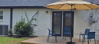 Cozy 3-bedroom house very close to major freeways going to Dallas or Fort Worth.