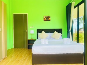 2 bedrooms, iron/ironing board, free WiFi, bed sheets