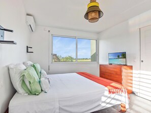 1 bedroom, travel crib, WiFi, bed sheets