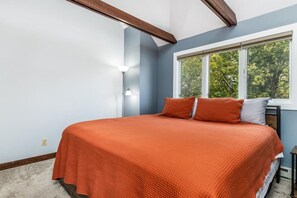 3 chambres, bureau, Wi-Fi, draps fournis