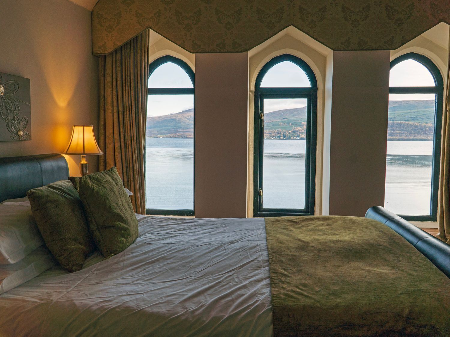 9 bedrooms, individually decorated, individually furnished, free WiFi