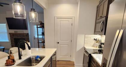 Welcoming 2-bedroom townhome in Ringgold Georgia