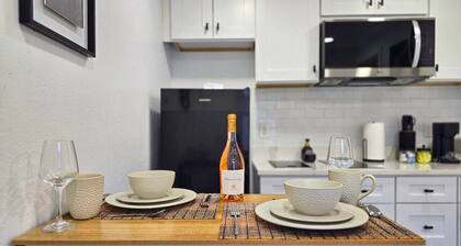 Right Apt 1 BR, 7` TPA Airport, 14` Ray Jam, Pkng