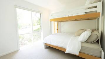 3 bedrooms, iron/ironing board, travel crib, WiFi