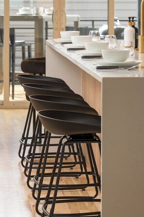 Dining - Brand New Luxury Marquee Inn (Denver)