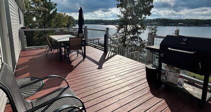Sunset Haven-Lakefront-Private Dock-Fire Pit -Pets