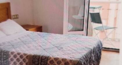 3 Bedrooms FULL Apartment SOHO Parking Included