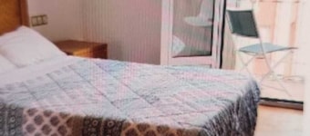 3 Bedrooms FULL Apartment SOHO Parking Included