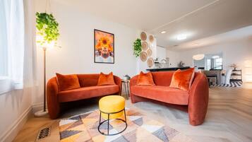 TV, fireplace, table tennis, computer monitors