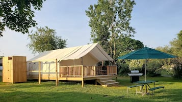 Premium Tent, 1 Queen Bed | Balcony