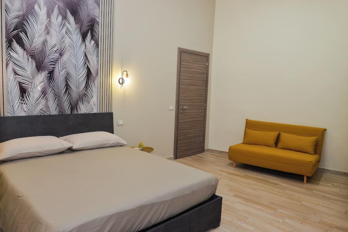 Deluxe Double Room, Balcony, City View | Free minibar, in-room safe, blackout drapes, soundproofing