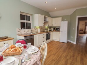 Oppvaskmaskin og kjøkkenutstyr