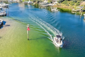 Marina - The Nest @ Holiday Isle with Private Beach Access, Pool and Pickleball (Destin)