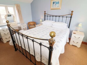 3 bedrooms, individually decorated, individually furnished, free WiFi