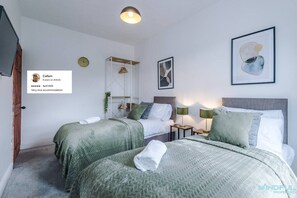 5 bedrooms, iron/ironing board, free WiFi, bed sheets - 5BR House, Sleeps 10 - Business & Contractor Stays (Pontefract)