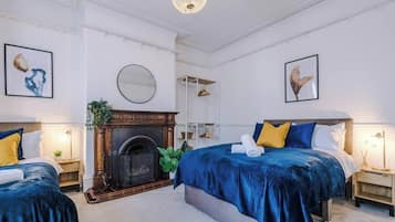 5 bedrooms, iron/ironing board, free WiFi, bed sheets