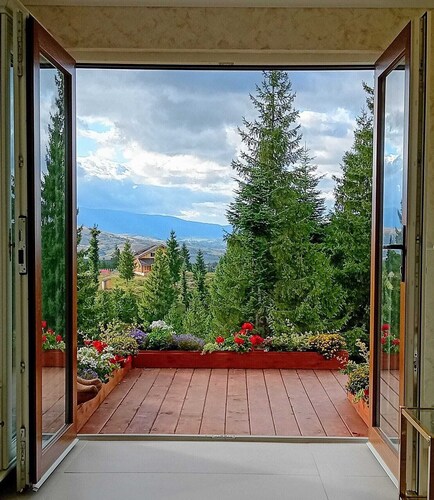 Charming 1-bedroom bed & breakfast in Dealu Negru