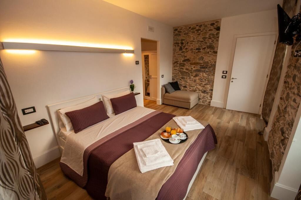 Deluxe Double Room, 1 Queen Bed with Sofa bed