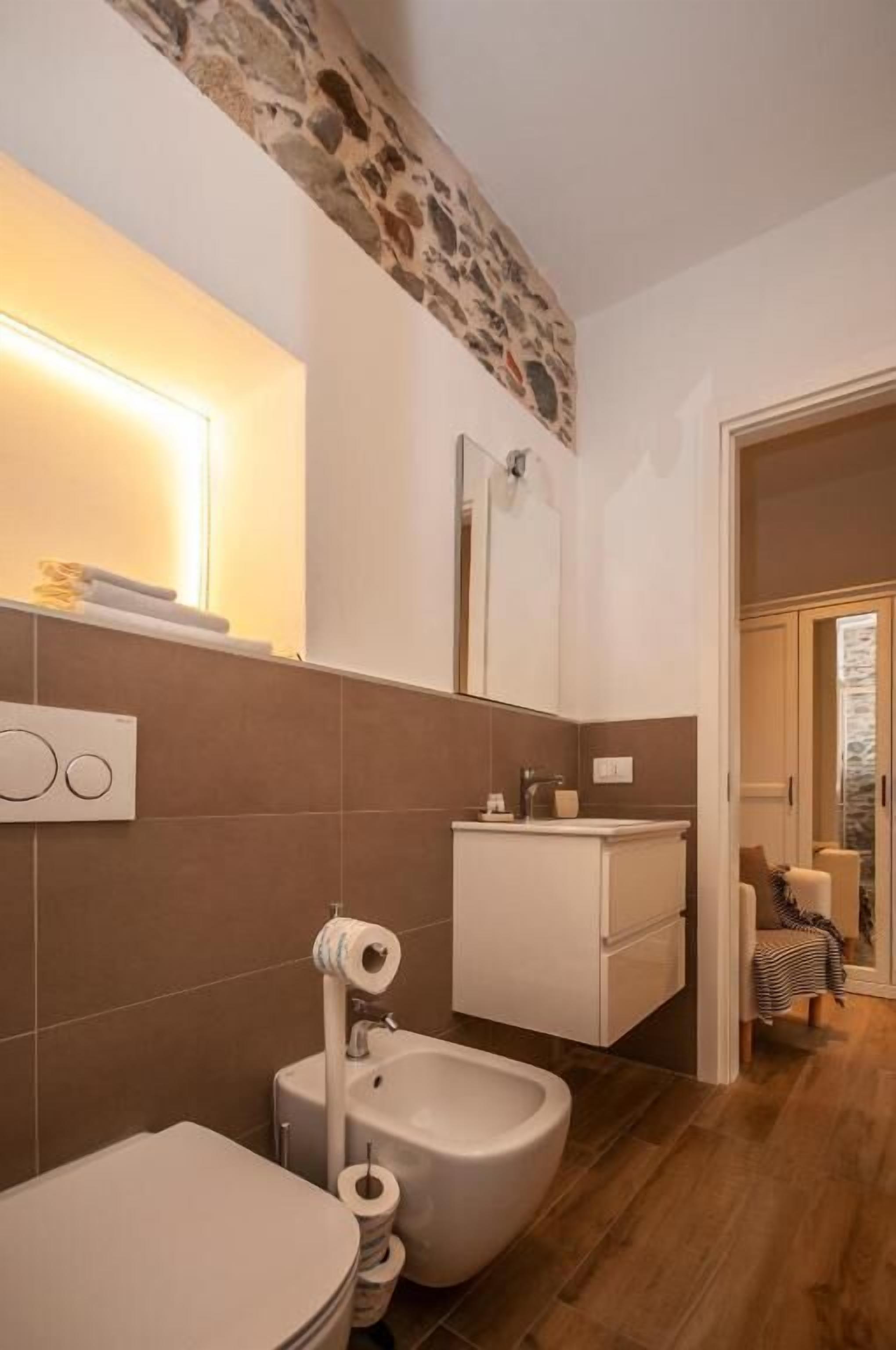 Doppia Deluxe, 1 letto queen con divano letto | Bagno