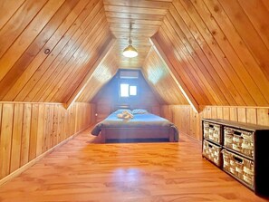 2 chambres, bureau, accès à Internet, literie fournie