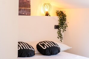 1 bedroom, iron/ironing board, Internet, bed sheets