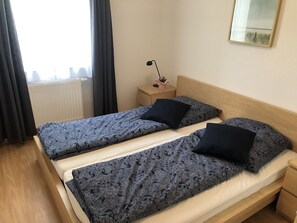 2 chambres, fer et planche à repasser, Wi-Fi, literie fournie