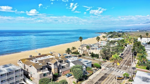 NEW! 1-bed condo in Carp, Steps to Sand!