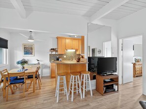 Dining - NEW! 1-bed condo in Carp, Steps to Sand! (Carpinteria)