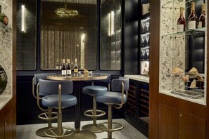 Unclassified image, 2 of 30, button - Four Seasons Hotel Gresham Palace Budapest (Budapest)