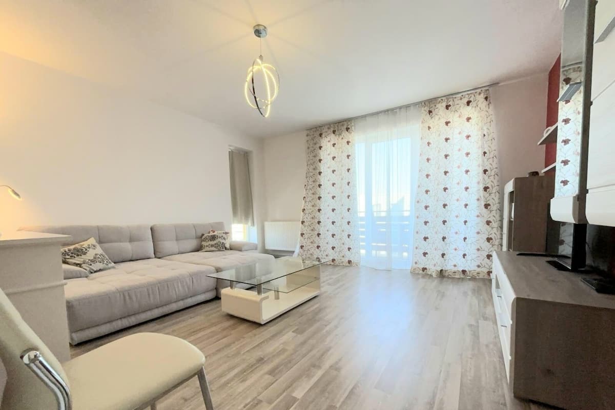 Deluxe Condo, Mountain View