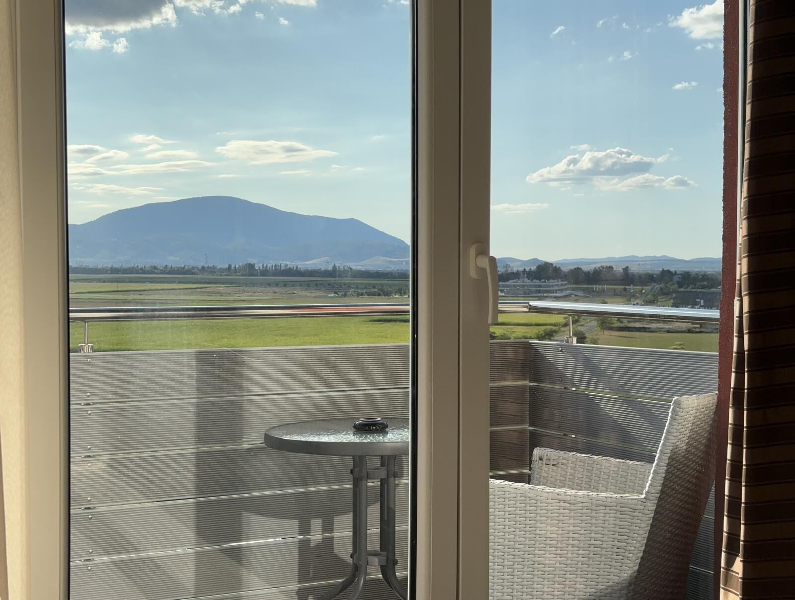 Appartement Panoramique, vue montagne | Fer et planche à repasser, Wi-Fi gratuit