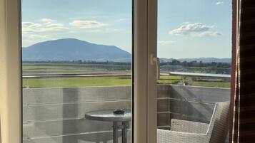 Apartemen Panorama, pemandangan gunung | Setrika/meja setrika, Wi-Fi gratis, dan dapat diakses tamu berkursi roda