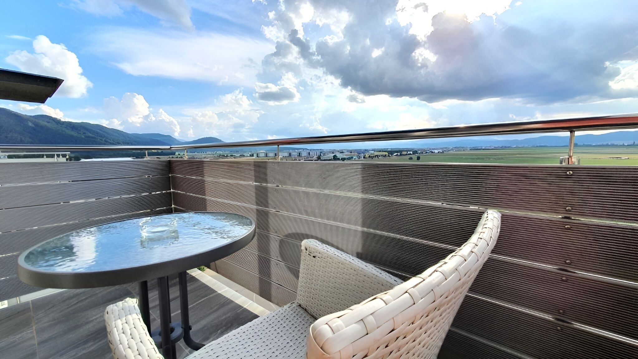Appartement Panoramique, vue montagne | Terrasse/Patio