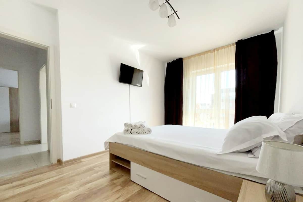 Family Apartment, Mountain View