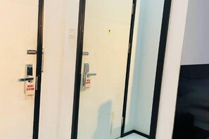 Room - Yama Hotel & Rooftop Bar (Botataung)