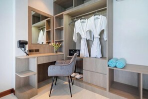 Room - The Hideout Beachfront (Phuket)