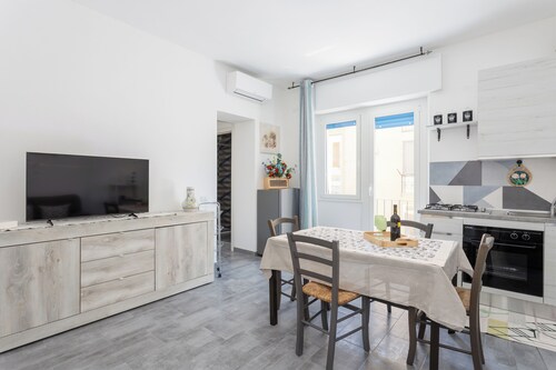 Cagliari Sunshine Apartment CIN IT092009B4000T9076